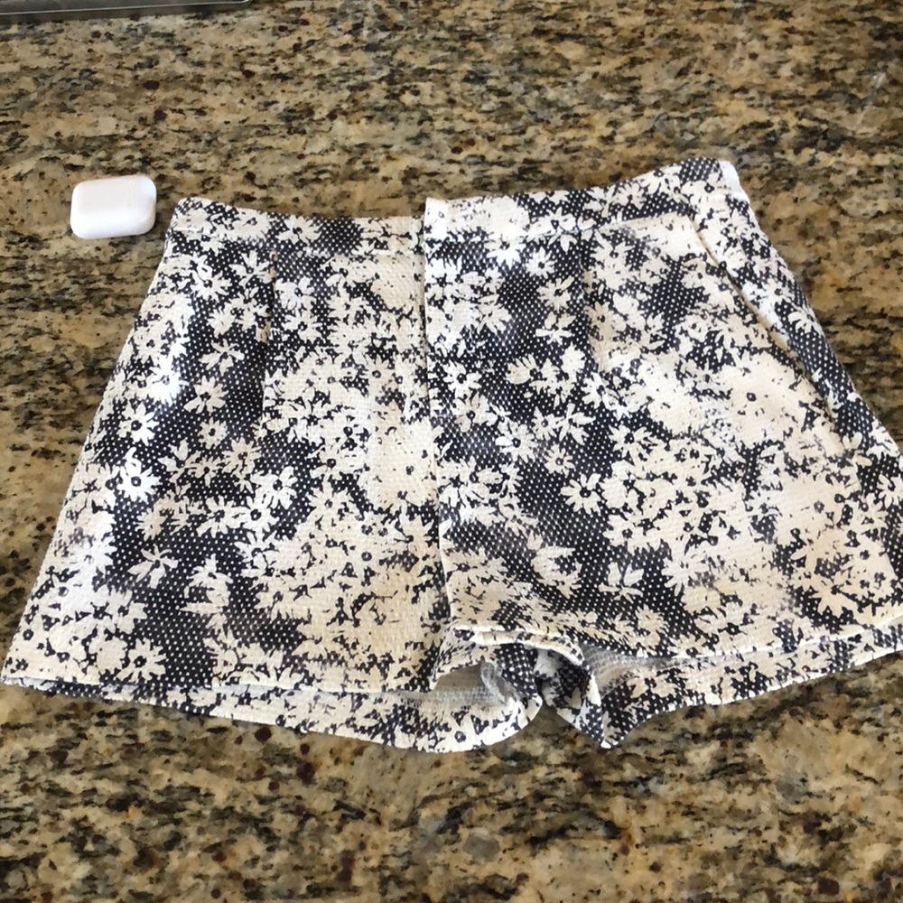 Sam Edelman shorts!